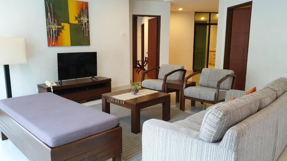 Samsuria Beach Resort & Residence Cherating Esterno foto
