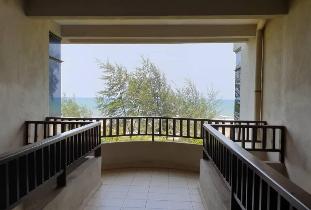 Samsuria Beach Resort & Residence Cherating Esterno foto