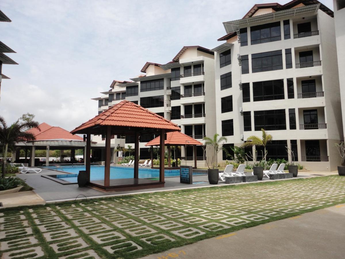 Samsuria Beach Resort & Residence Cherating Esterno foto