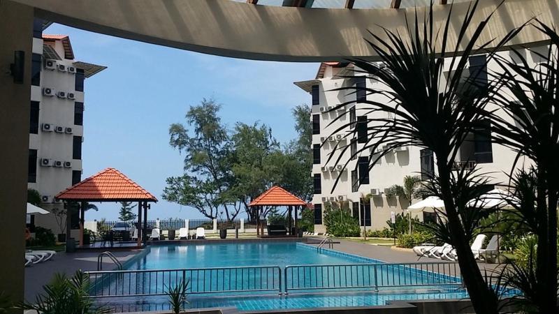 Samsuria Beach Resort & Residence Cherating Esterno foto