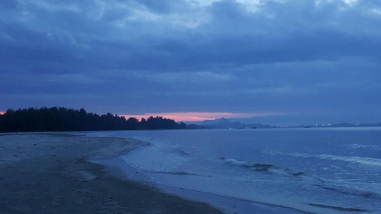 Samsuria Beach Resort & Residence Cherating Esterno foto